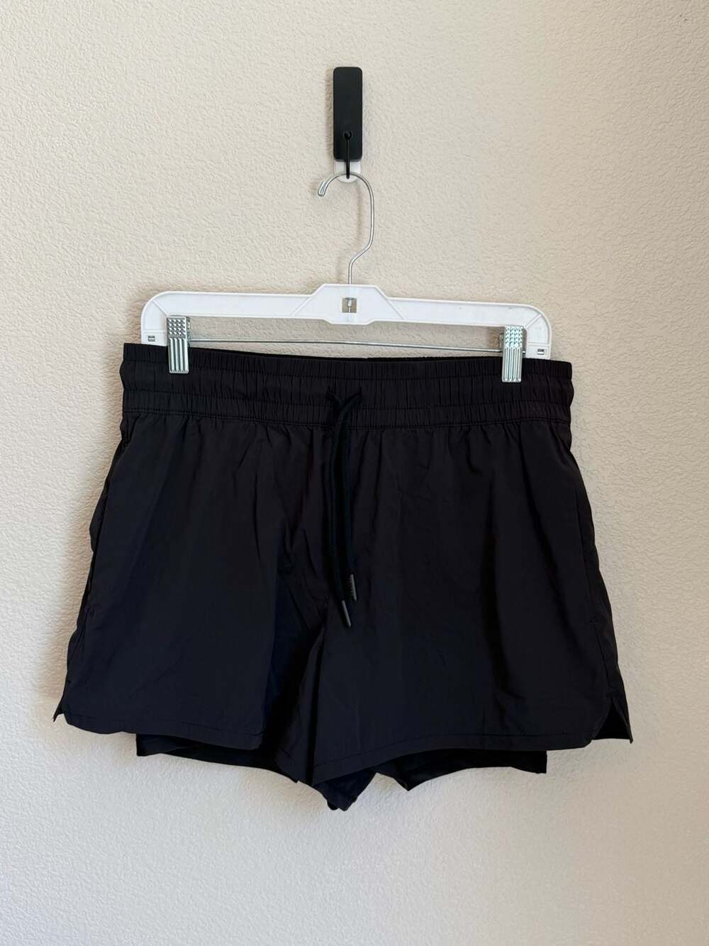 Spyder Active Woven Shorts Size M Black